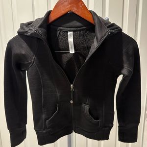 very comfortable jacket with zipper